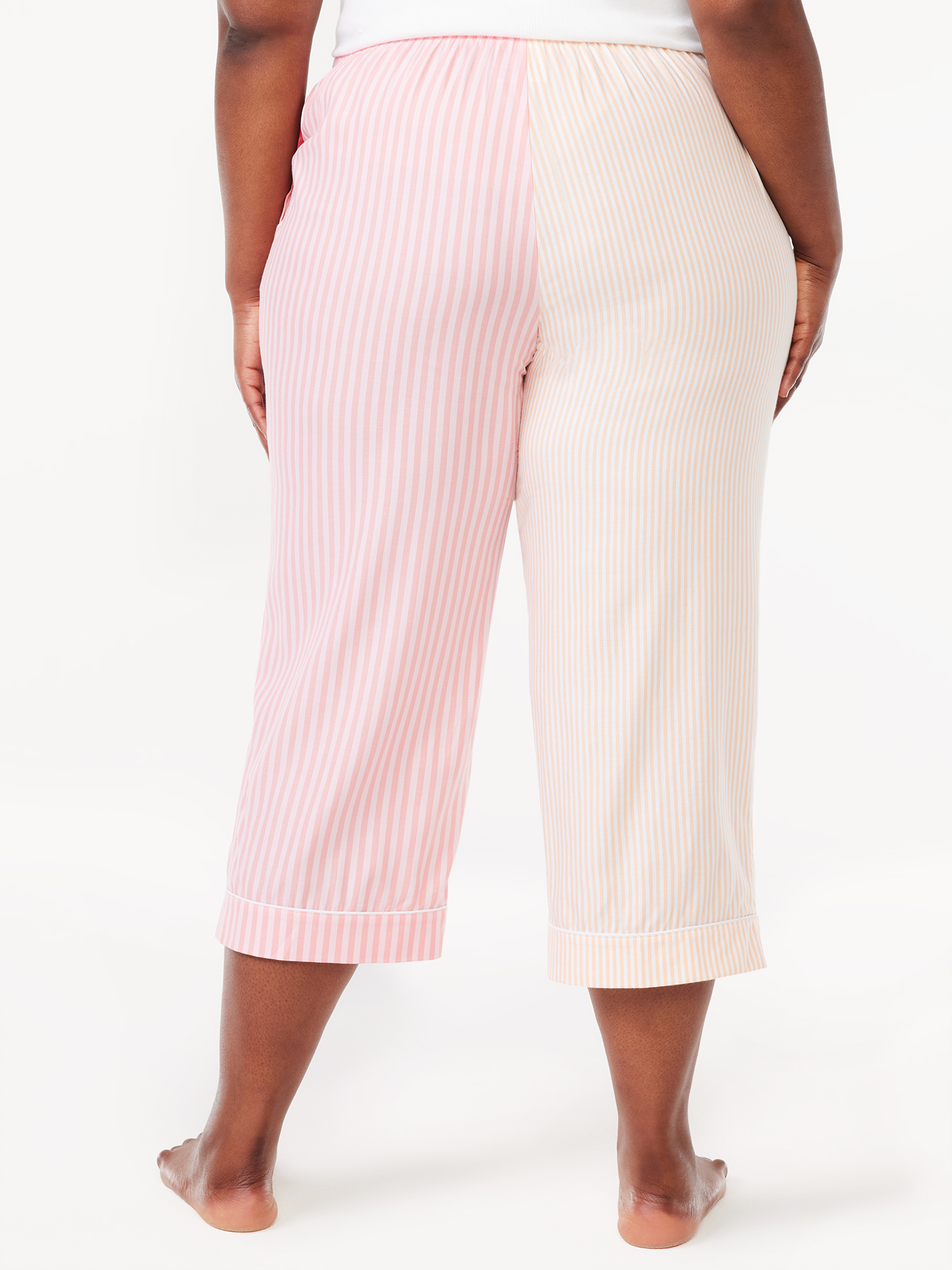 Joyspun Women's Woven Cropped Pajama Pants, Sizes S to 3X - image 3 of 5