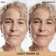 thumbnail image 2 of Sérum corrector e iluminador IT Cosmetics Bye Bye Dark Spots, 2 of 9