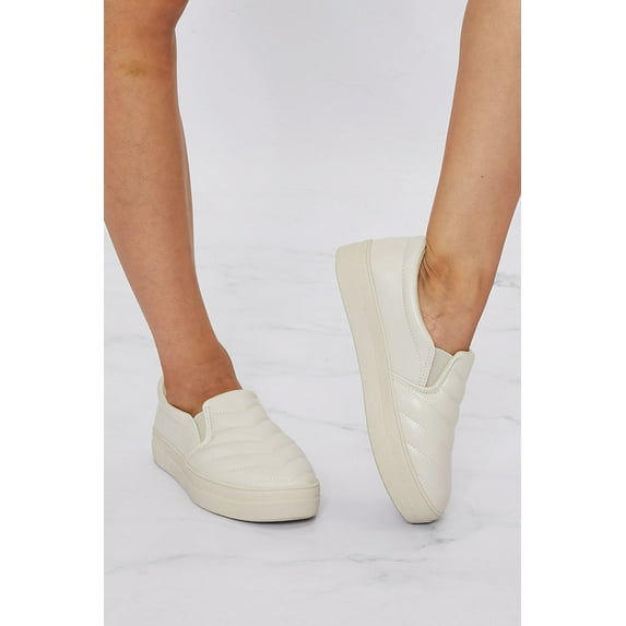 Fortune Dynamic Time Goes On Quilted Slip-On Shoes