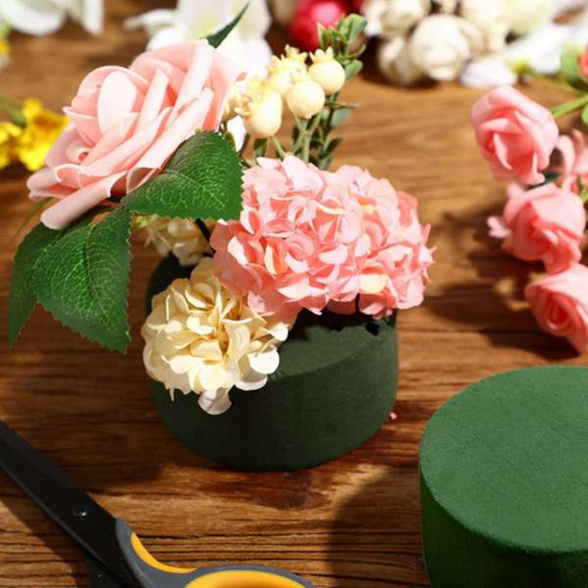 Karenhi 36 Pcs Large Size 6.3 Inch Floral Foam Round Bowls for Flower  Arrangements Round Floral Supplies Flower Foam with Bowl Kit with Floral  Foam
