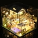 thumbnail image 1 of Casa miniatura con de accesorios para muebles creativa con jardín Villa con luz cubierta a prueba de polvo Casa CUTICAT Casa de muñecas artesanal, 1 of 8