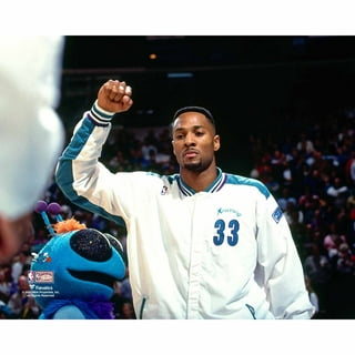 Mitchell & Ness Charlotte Hornets Road 1992-93 Alonzo Mourning Swingman Jersey Teal