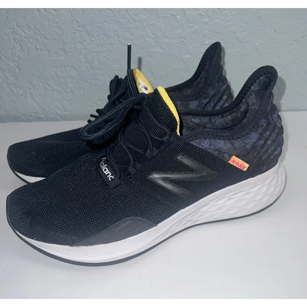 New Balance Fresh Foam ROAV Men 9.5 Navy Blue Athletic Running Shoes Sneakers