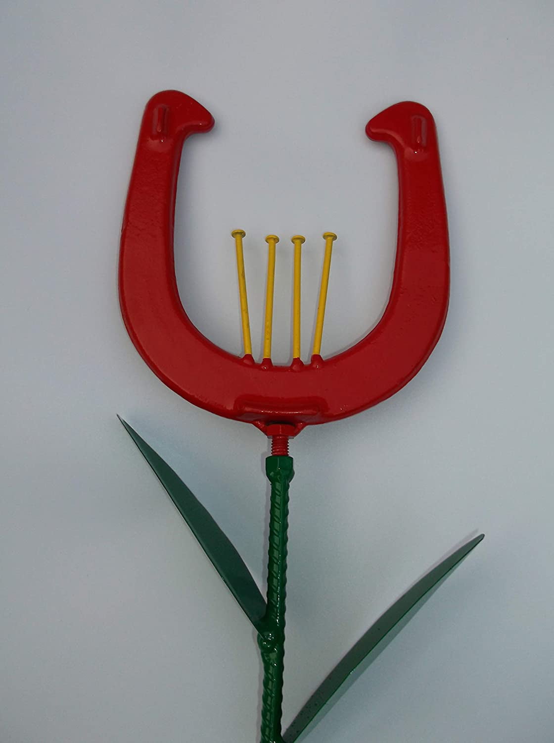 Red Horseshoe Flower, Horseshoe Garden Art, Metal Yard Art