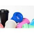 thumbnail image 3 of Vaso para café con Tapa | Vaso Cafetero de plástico de 16 Oz. | Vaso reusable tipo termo para café, té y agua | Libre de BPA | Paquete de 100 vasos color Plata, 3 of 6