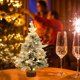 thumbnail image 5 of Teissuly Artificial Christmas Tree, Life-Like Xmas Tree w/ Pine Cones, Red Berries & Glittery Tips, Premium Hinged Pine Tree, PVC Material, Easy Assembly Teissuly WER202310060120, 5 of 7