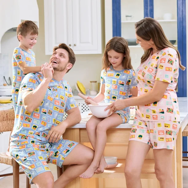 PatPat Pijamas de Familia de Bambú con Estampa Temática de Vacaciones, Conjunto de Pijamas de Manga Corta a Complementar (Ajustados para Niños)