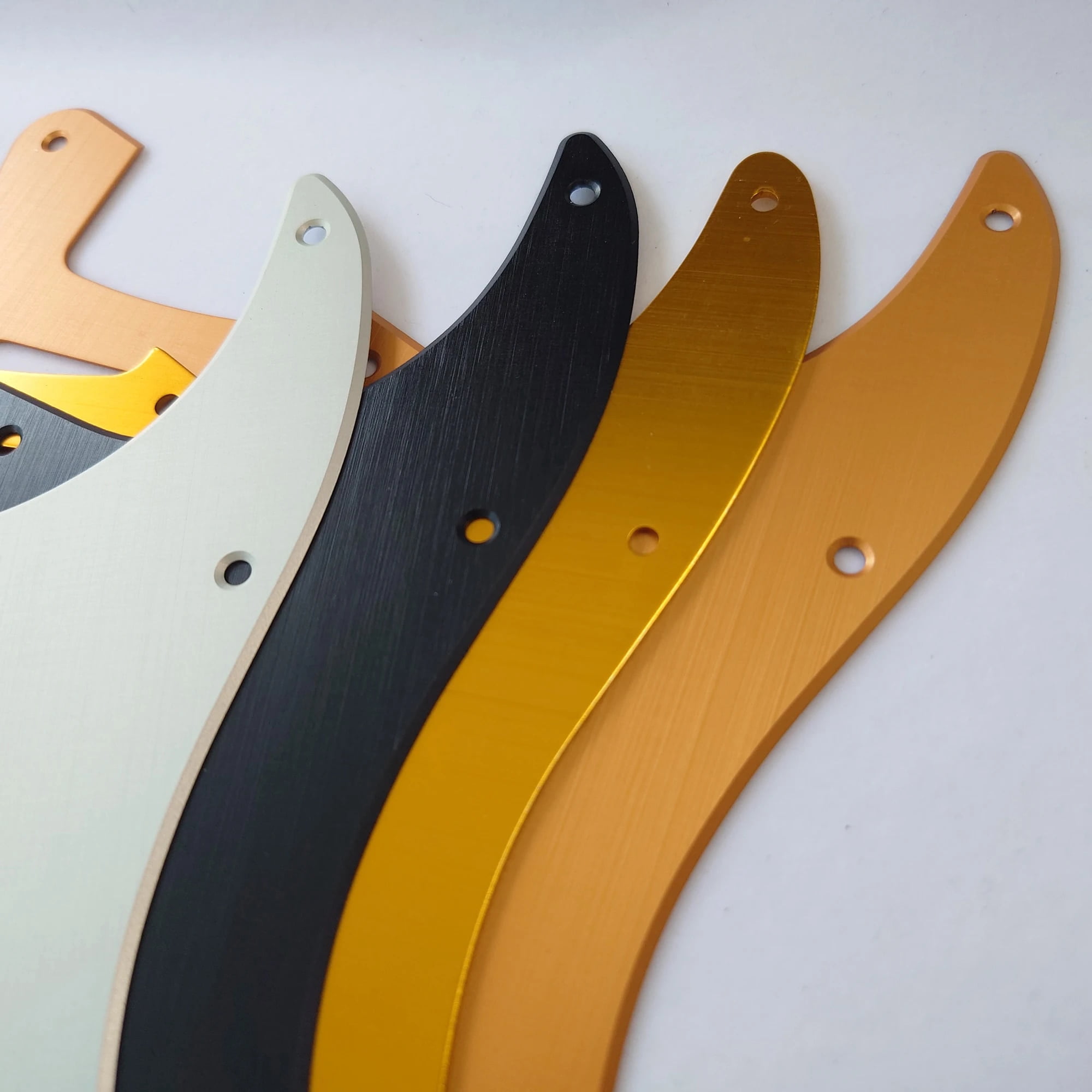 11 Holes SSS Anodized Aluminum Electric Guitar Pickguard for Fender ST SSS Guitar