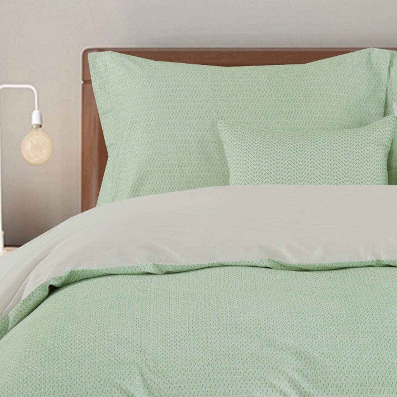 Johnson Home 5-Piece Comforter Set - 200TC Cotton, Includes Shams and Decorative Cushions