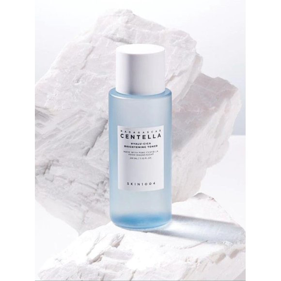 SKIN1004 Madagascar Centella Hyalu-Cica Brightening Toner 210ml