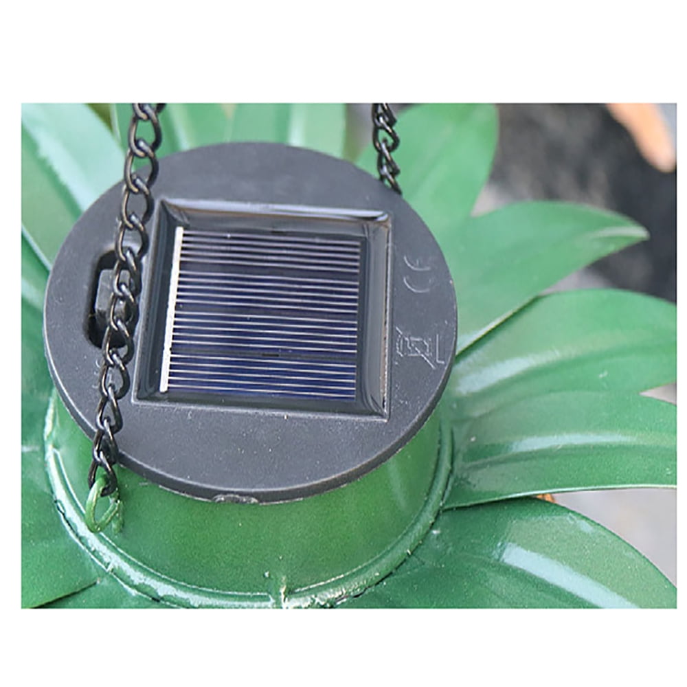 Solar Pineapple Shape Bird Feeder with LED Weather Resistance Hanging Design Metal Bird Food Container Outdoors Hanging Garden Yard Backyard Terrace Decoration
