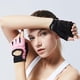thumbnail image 3 of Guantes de entrenamiento para hombres y mujeres, ligeros y transpirables con acolchado, guantes de levantamiento de pesas, guantes de baile en barra sin dedos Adepaton Botas y Guantes, 3 of 7