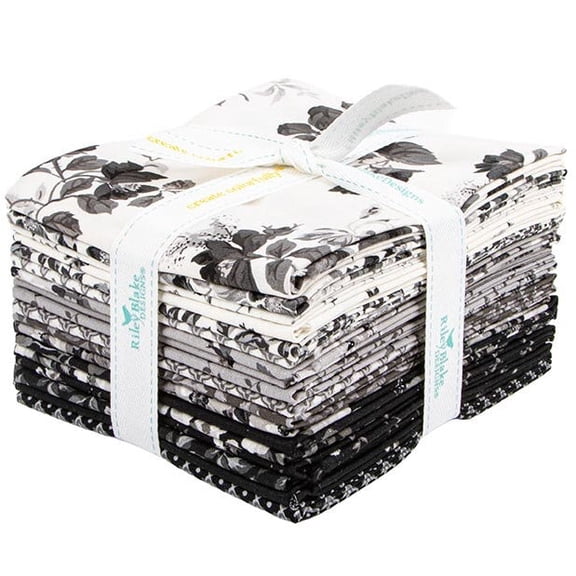Riley Blake - Ink & Ivory Fat Quarter Bundle by RBD Designers 18pcs