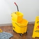 thumbnail image 3 of Cubeta Exprimidora Rubbermaid WaveBrake 35 QT Amarilla WaveBrake Exprimidor, 3 of 3