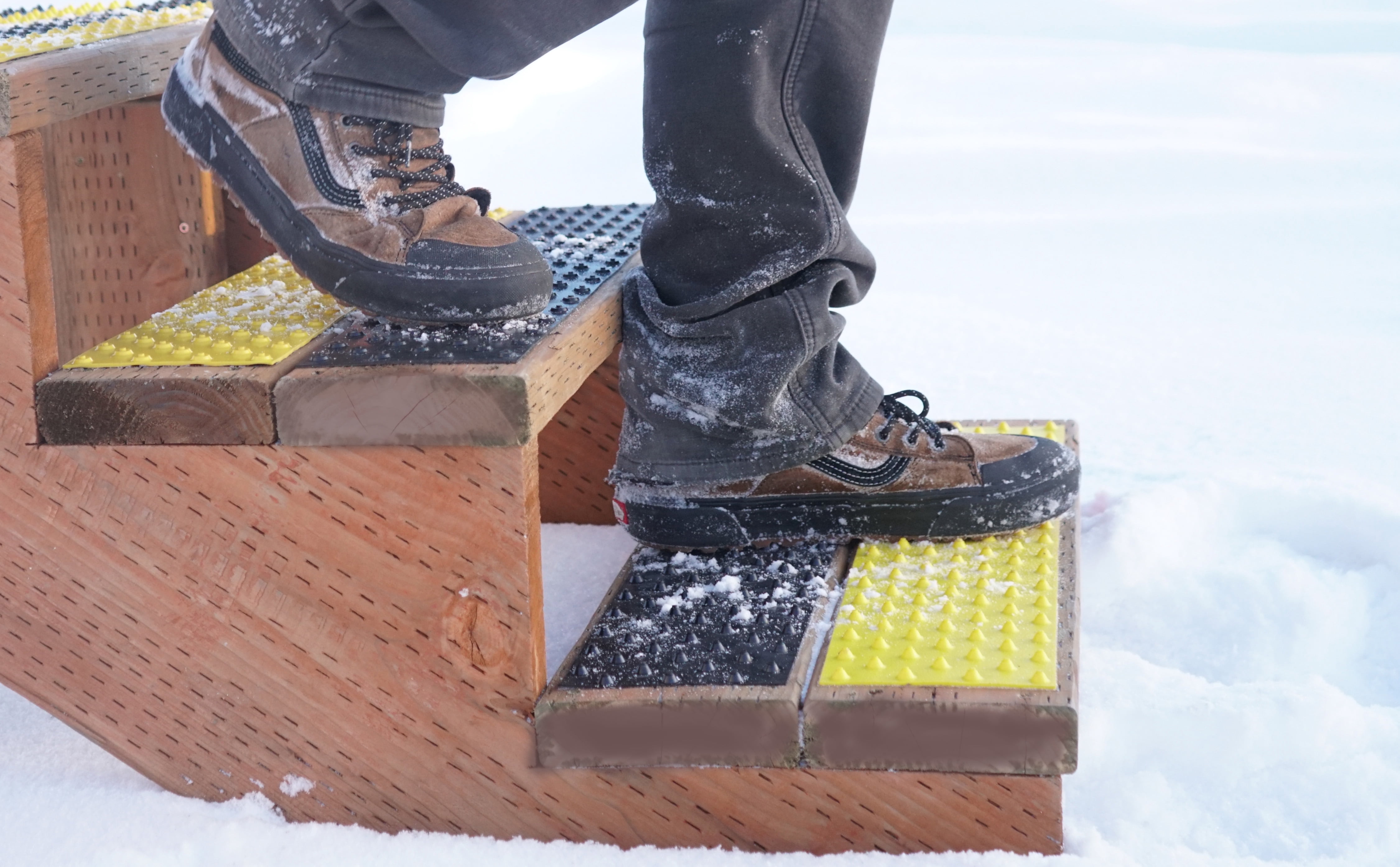 Tundra Grip 5"x24" Anti-Slip Traction Tape