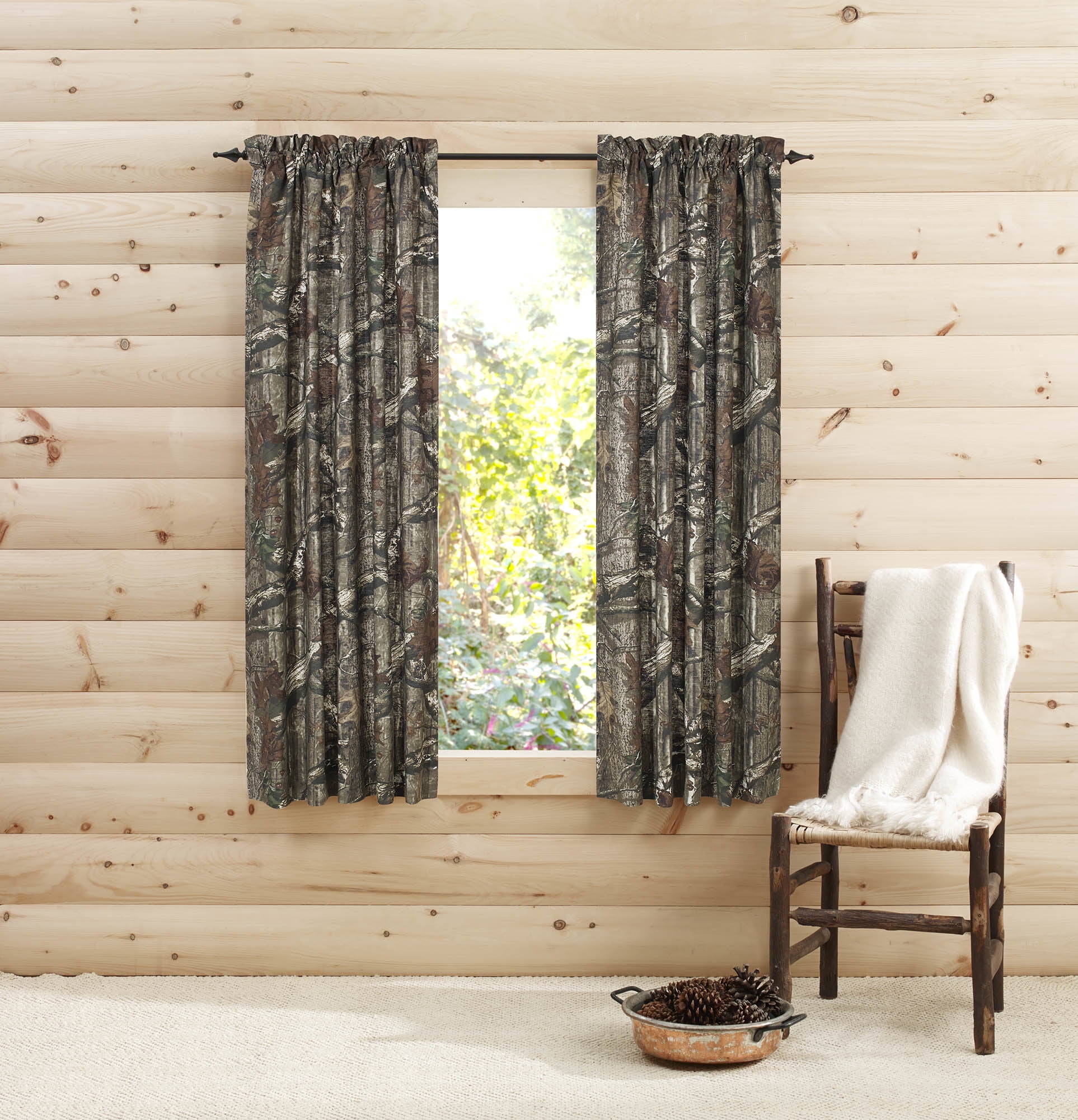 BRIGHT PINK CAMO THE WOODS CURTAINS 5 PC SET AND VALANCE DRAPES NEW WOODS DRAPES 