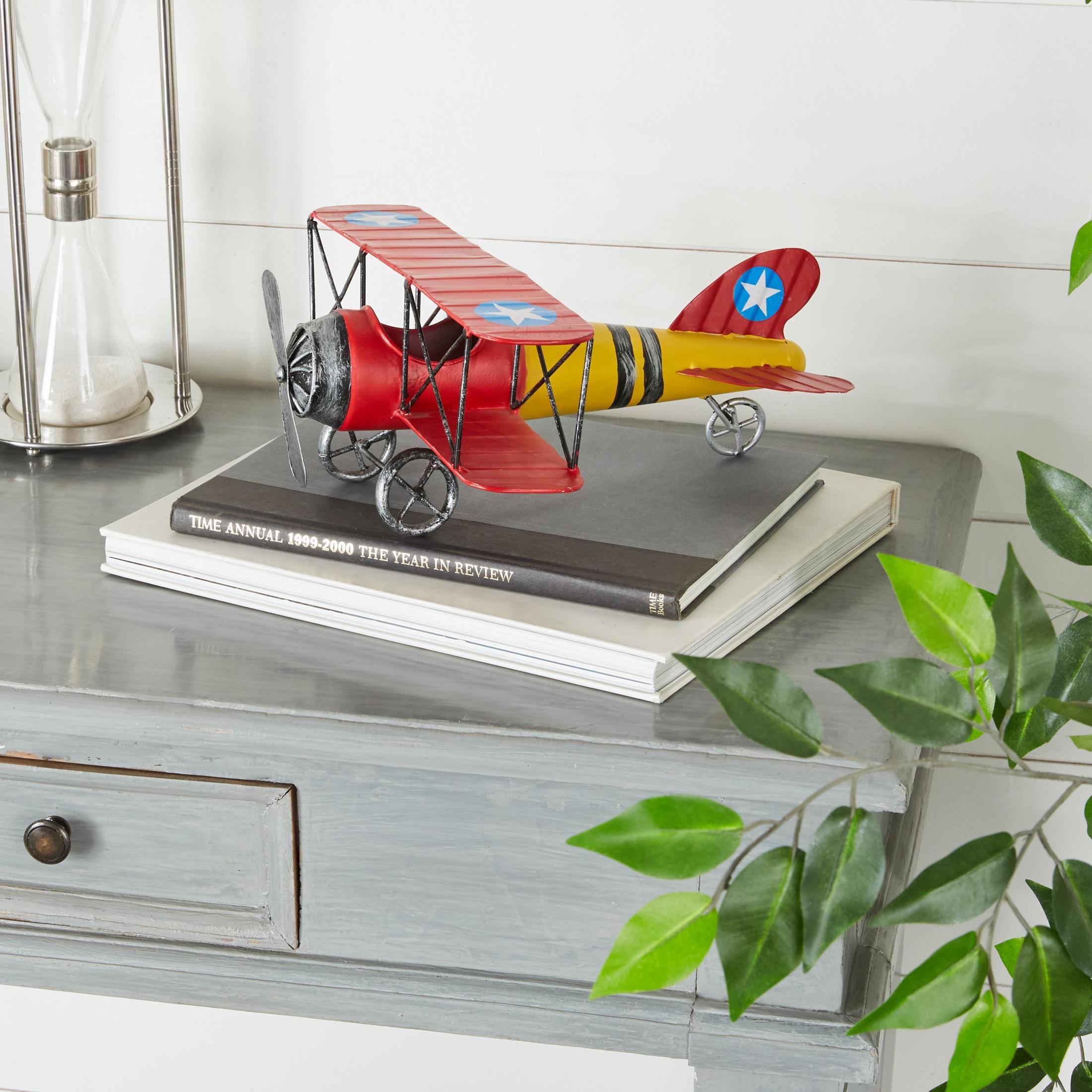 DecMode Red Metal Airplane Wall Decor