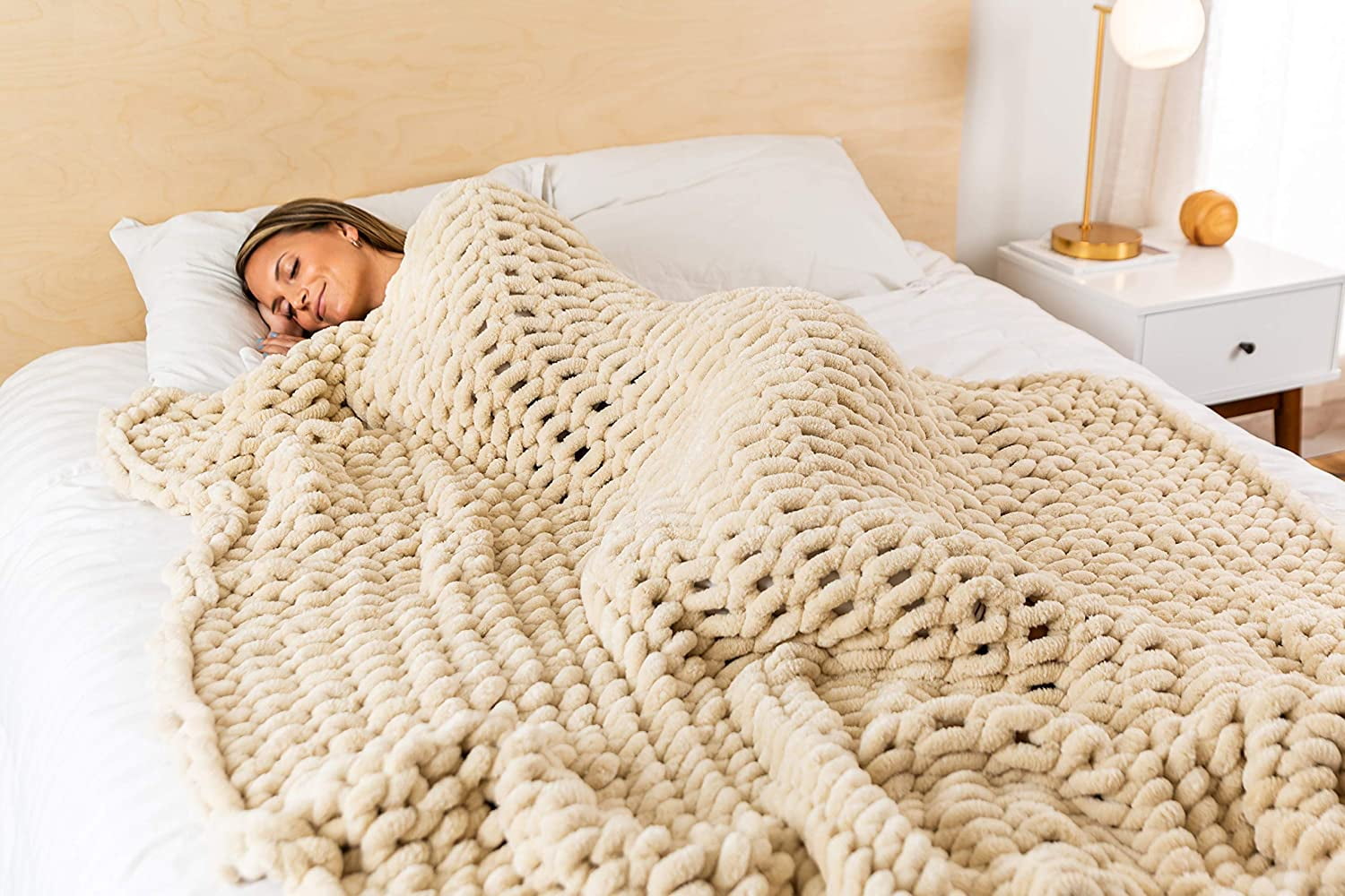 YiYan1 Beige White Chunky Knit Blanket Throw 50x60; Knitted Throw Blankets  for Boho Dr,Large Knit Blanket Chunky Yarn;Thick Knitted Blanket Chunky; Thick Cable Knit Throw for Couch/King/Queen