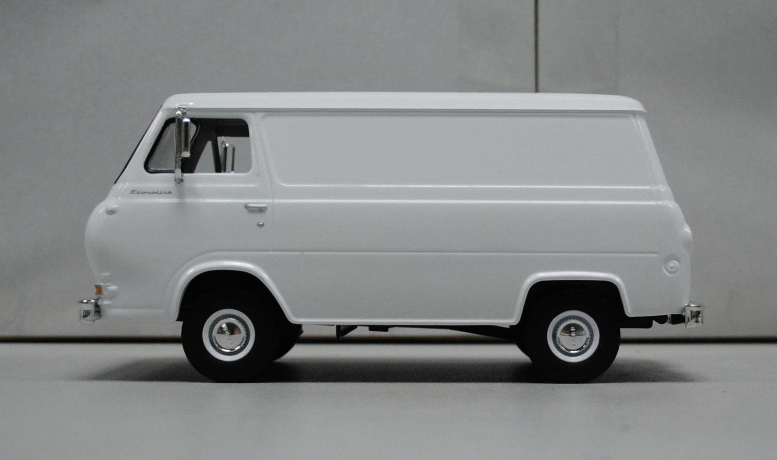 1963 1960s Ford Econoline Working Van White With Boxes 125