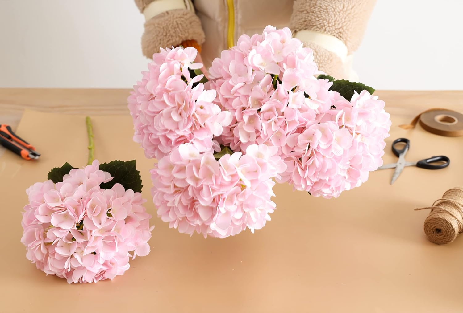 5PCS 15.4In Artificial Hydrangea Silk Flowers Bouquet Faux Hydrangea Stems for Wedding Centerpieces Home Decor (White, 5)