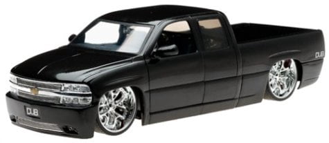 2002 Chevy Silverado Diecast Model Truck - Escala 1:18 Negro Dub