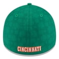 thumbnail image 4 of Men's New Era Kelly Green Cincinnati Reds St. Patrick's Day 39THIRTY Flex Hat, 4 of 6