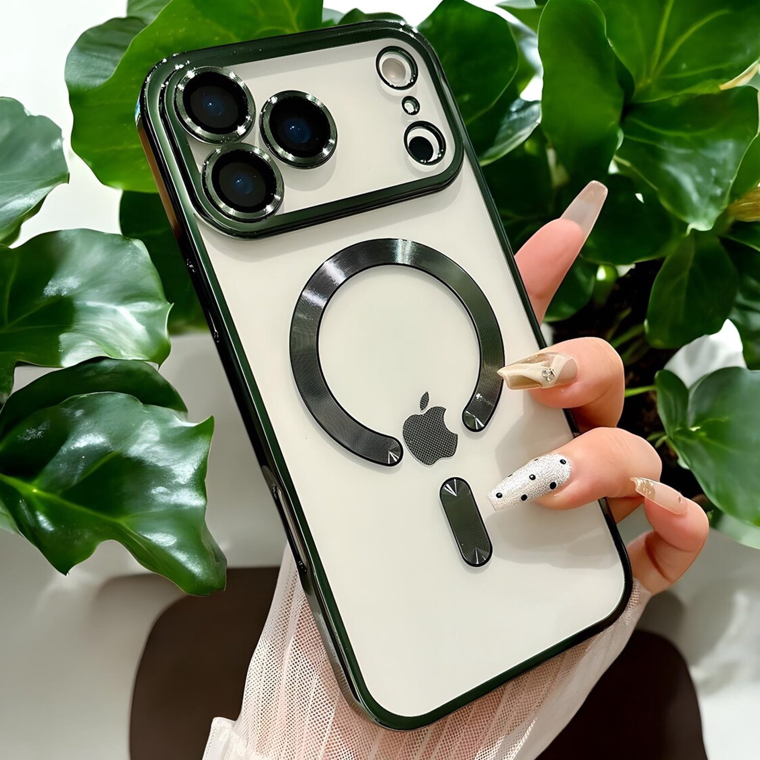 Bright Transparent Cover with MagSafe for iPhone 17 Pro - Green