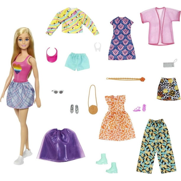feo cafetería pollo Barbie Doll with 19-Piece Fashion Pack, Clothes & Accessories for 7  Outfits, Blonde Hair - Walmart.com