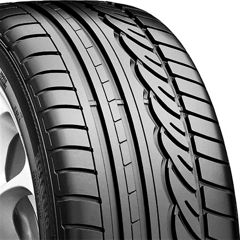 1 Dunlop SP Sport 01 265/45R21 104W Tires 265022321 / 265/45/21 / 2654521