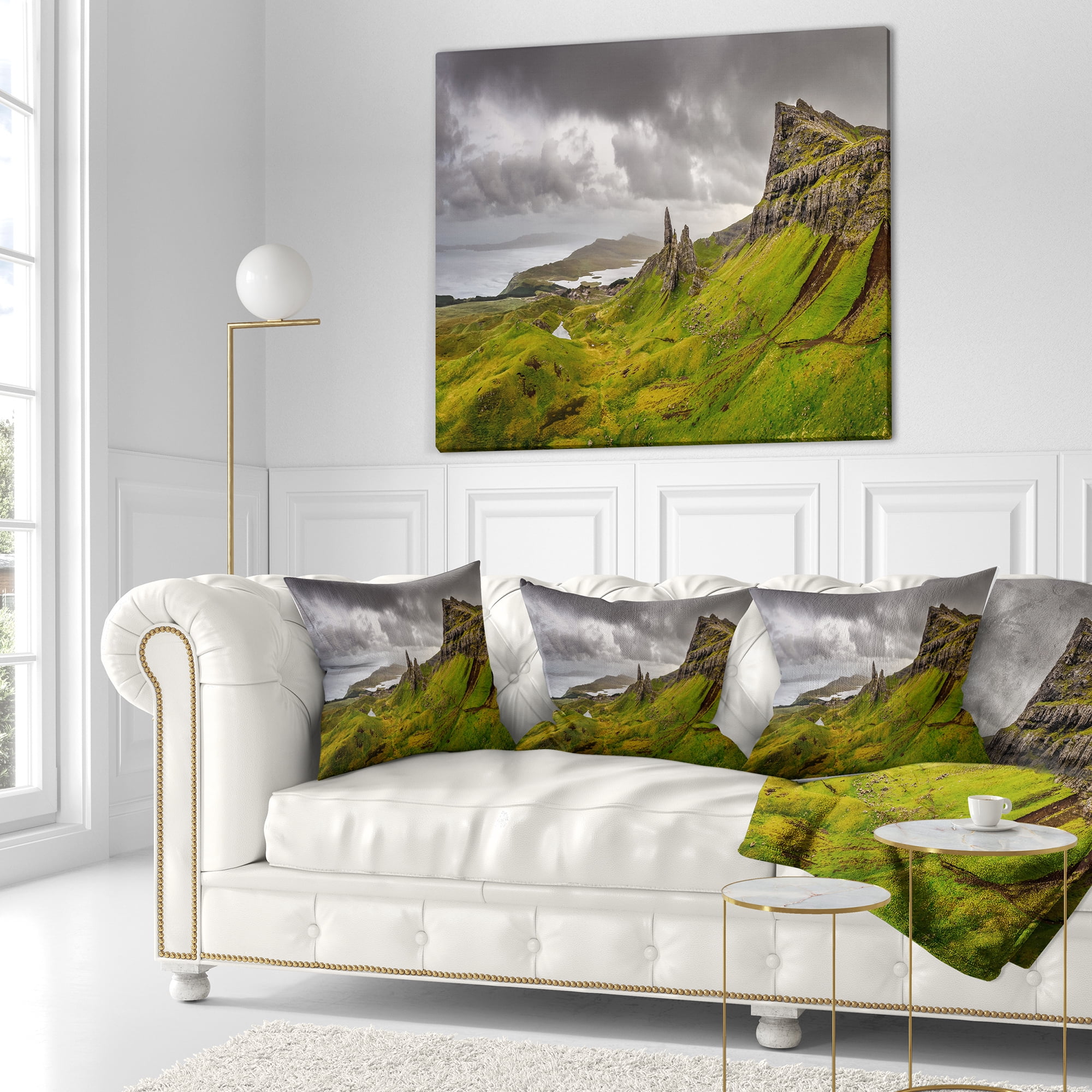 Designart Storr Mountains Panorama - Landscape Photography Throw Pillow - 18x18