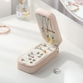 thumbnail image 3 of Qarigey Caja de joyería Cajas lisas de cuero Estuche clásico exquisito Maquillaje Organizador de cosméticos DIY para anillos Barras de labios Ropa, zapatos y accesorios Miscelánea Blanco Qarigey AP016746-01, 3 of 6