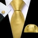 thumbnail image 3 of Conjunto de Corbata Barry.Wang a Cuadros Sólidos Dorados con Pañuelo y Gemelos, 3 of 5