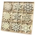 thumbnail image 1 of Adornos colgantes navideños de madera con copos de nieve, 36 unidades, 1 of 7