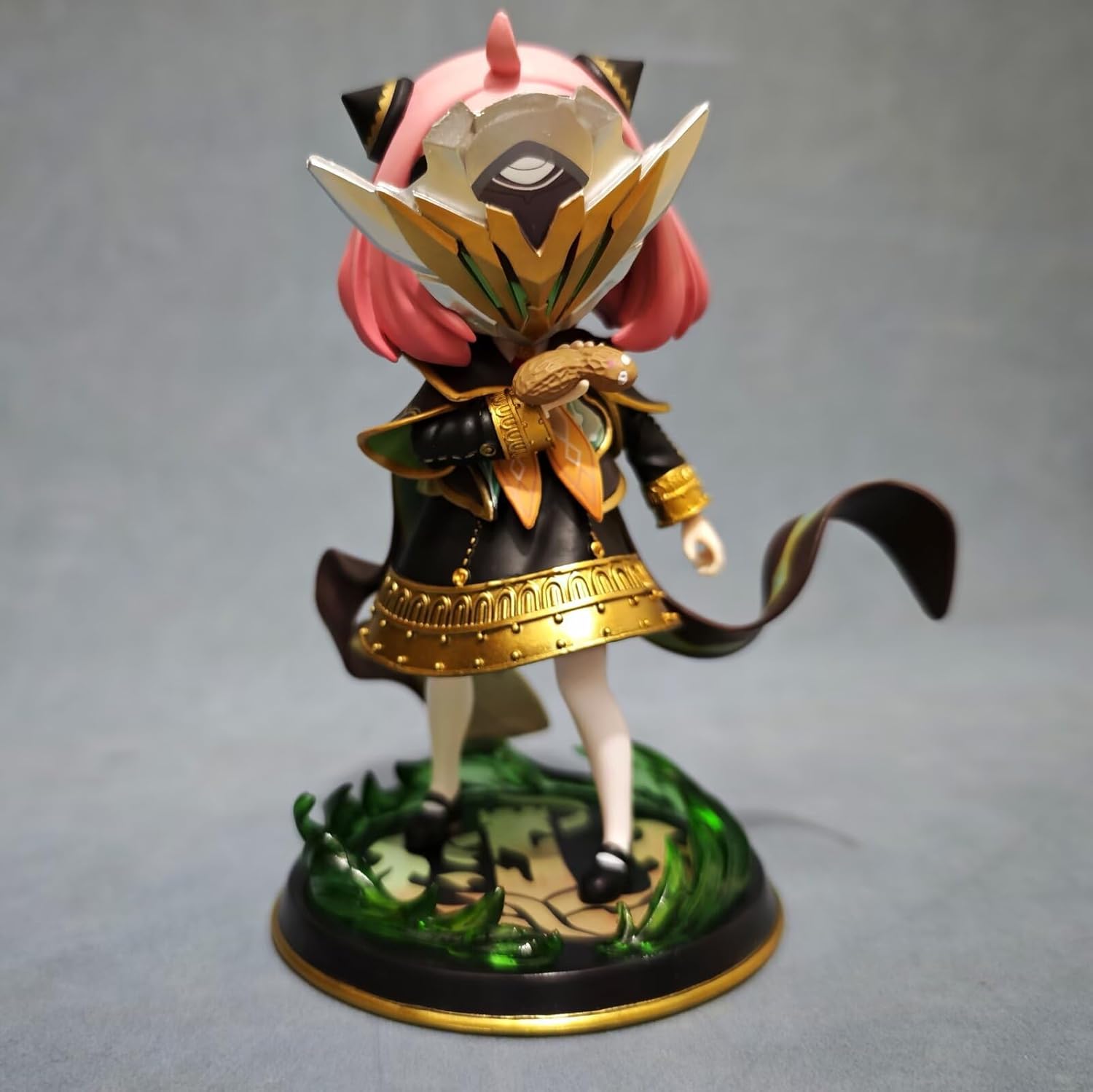 New Anya Figure, Standing Firefly Anya Forger Action Figures 16cm/6.3inch PVC Character Figurine Cosplay Model Handicrafts for Anime Fans Gift (Pink)