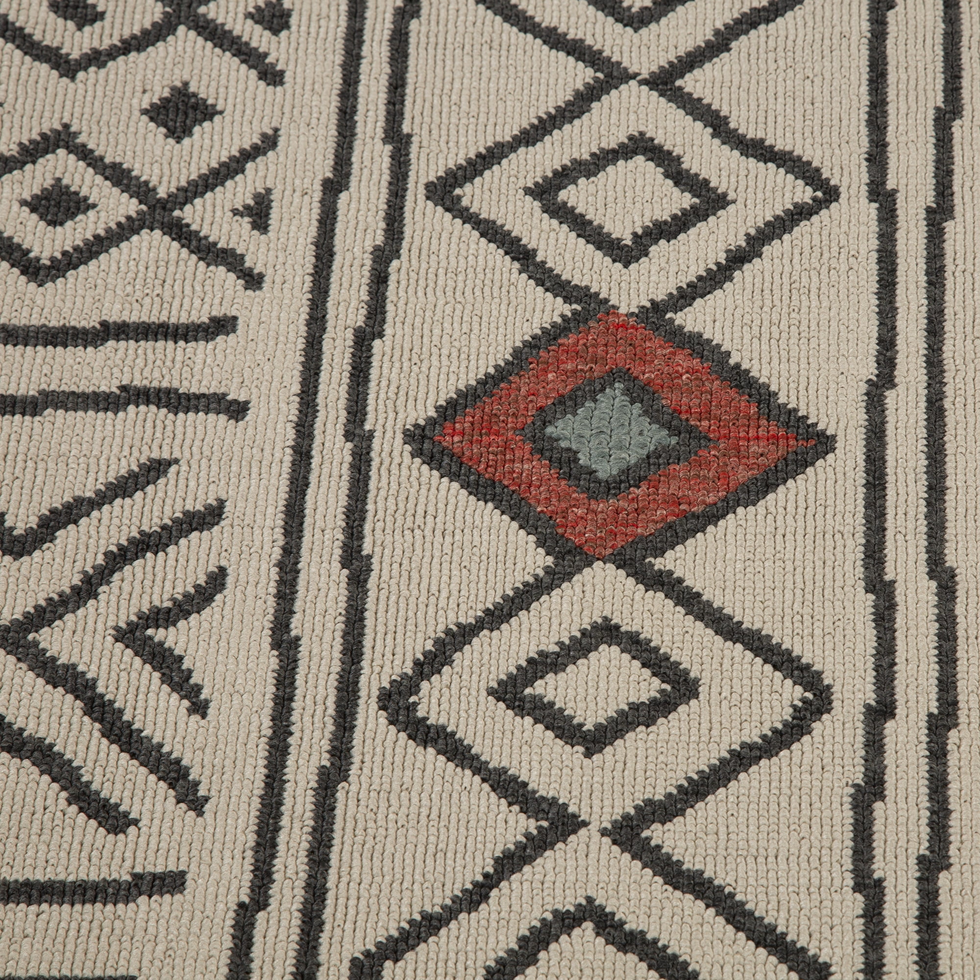 Ox Bay and Evette Rios Dora 5' x 7' Ivory/Black Diamond Indoor/Outdoor Area Rug
