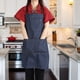 thumbnail image 4 of Delantal de Cocina ANGGREK de mezclilla Unisex con Múltiples bolsillos negro, 4 of 8