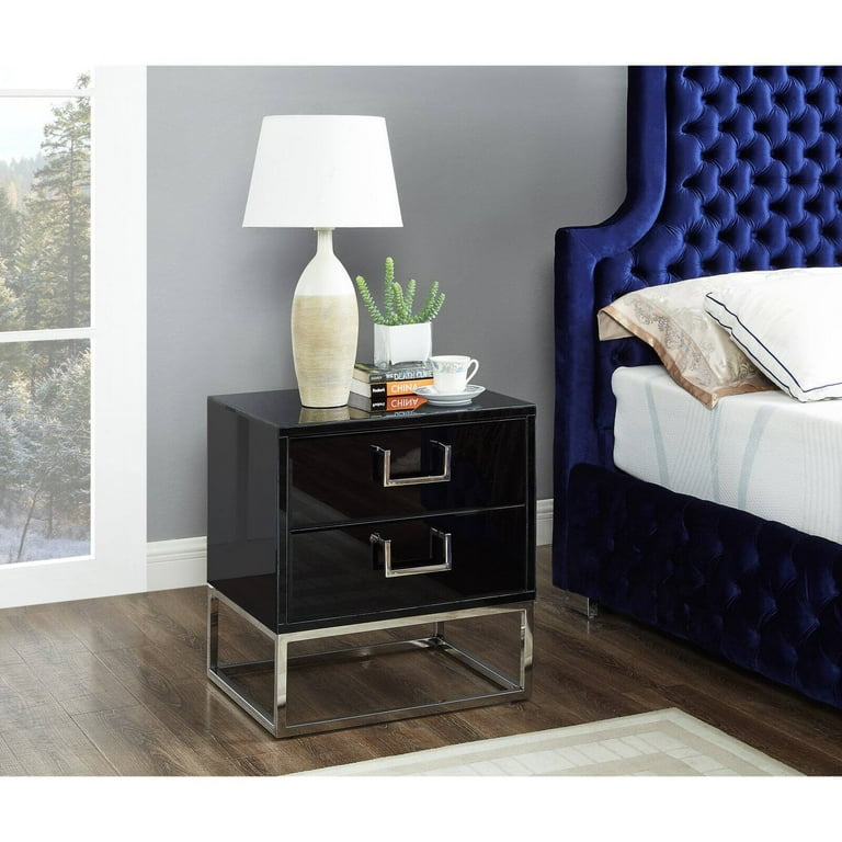 Meridian Furniture Gold Black Nova Side Table Meridian Furniture Gold Black Nova Side Table