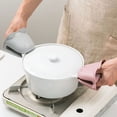 thumbnail image 2 of Guantes de cocina ZHAOCHENG de silicona antiescaldado rosa 2 uds, 2 of 5