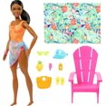 thumbnail image 2 of Barbie Passeport Rose Poupée Brooklyn et coffret de jeu Hawaï - Exclusivité Walmart, 2 of 5