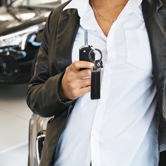 PBPBOX Black Zinc Alloy Keychain for Men's AntiLoss Durable Decorative Accessory 3.5 x 1.5 x 0.2