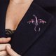 thumbnail image 4 of Broche de esmalte incrustado de moda europea - Pin de aleación de 6,8x6 cm con detalles en diamante para chaquetas, bolsos y gorros, 4 of 4