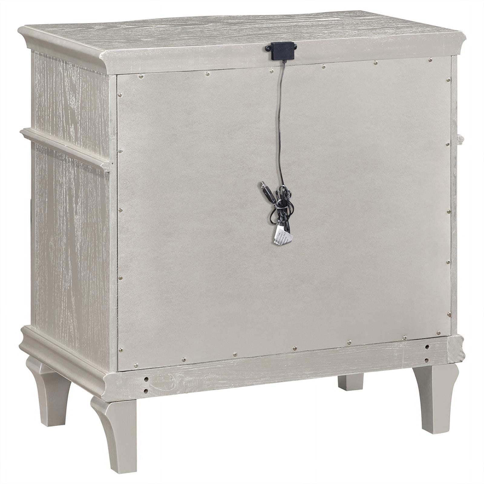 Coaster Company Evangeline 4-Piece Glam Upholstered Queen Bedroom Set, Silver