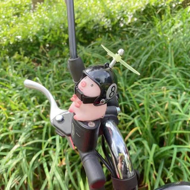 Motocicleta Lindo Cerdo Rosa Con Casco Hélice Pato Rompevientos De Motor Bicicleta De Carretera Accesorios De Coche Equitación Ciclismo