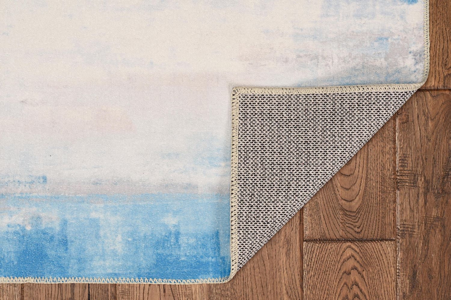 Tiana 5' x 7' Washable Area Rug, Ivory and Blue