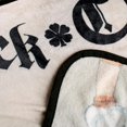 thumbnail image 3 of Manta de forro polar Blanket JUST FUNKY, color negro, con forma de trébol, 114 x 152 cm, 3 of 8