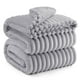 thumbnail image 1 of Manta Bedsure de forro polar de franela GentleSoft California King, 1 of 8