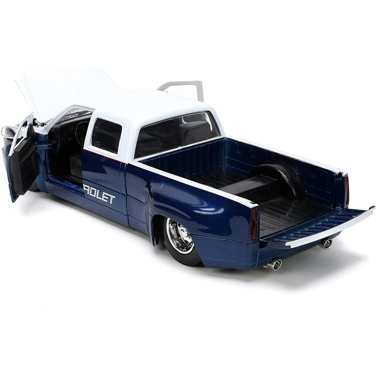 Jada Toys Just Trucks 1:24 1999 Chevy Silverado Dually Die