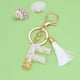 thumbnail image 1 of Decoración del hogar, decoración de habitaciones, decoración de paredes. Nuevo llavero con borlas blancas y colgante de gota de cristal. Llavero para bolso de moda con hebilla de gota de cristal., 1 of 2
