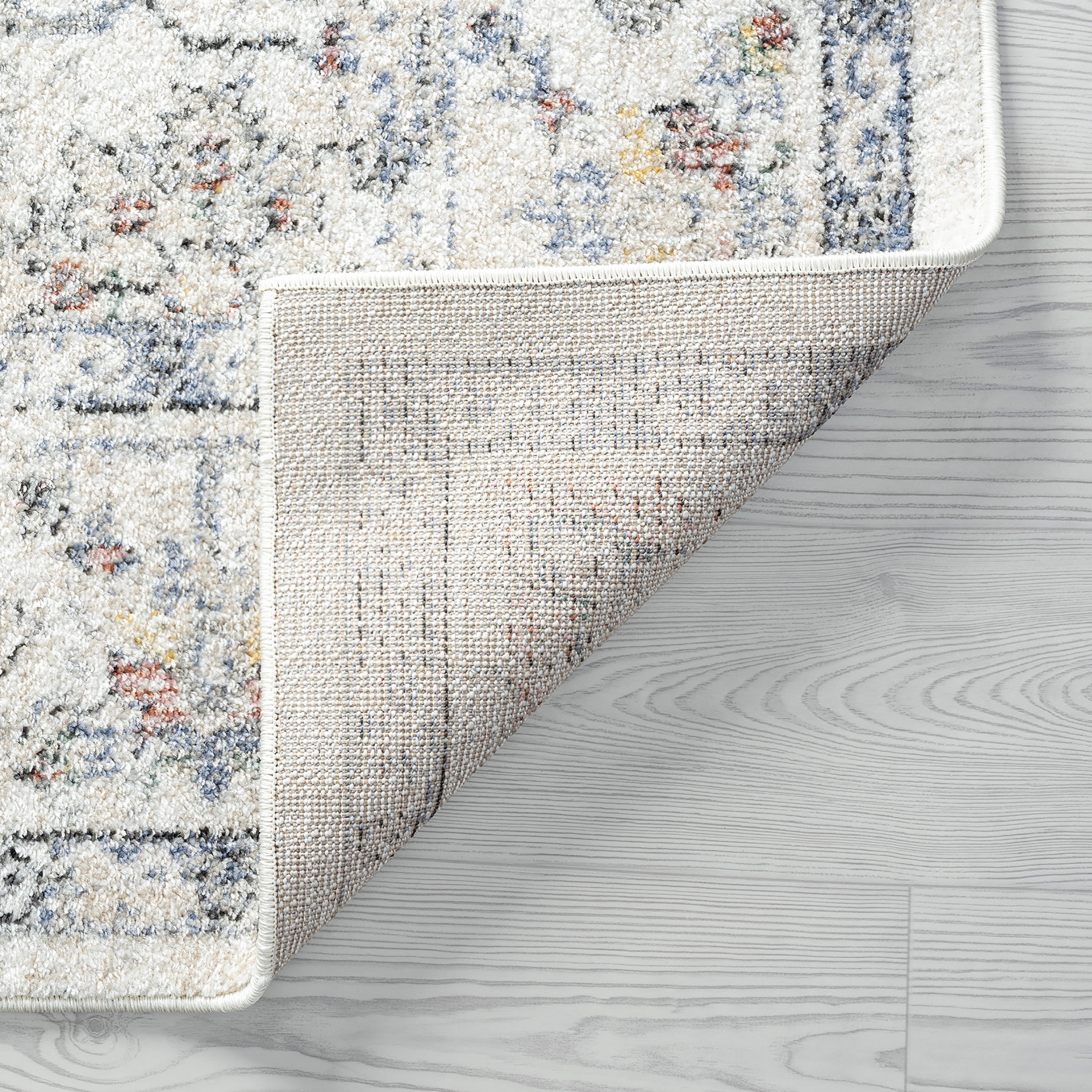 Addison Traditional 5' x 7' Cream and Blue Polypropylene Indoor Area Rug