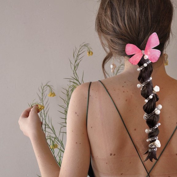 Elegant Pearl Beaded Hair Scrunchie for Women Soft Spiral No Damage Hair Ties Ponytail Holder Accessories with Stylish Bead Embellishments